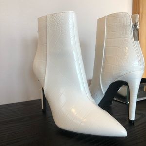 Vegan snakeprint leather white stiletto boots